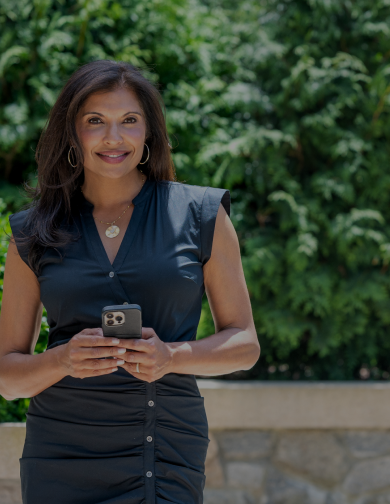 About Yashmin Lloyds and her Team